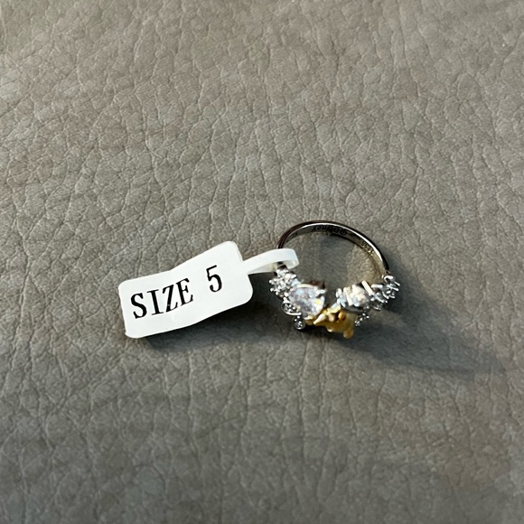 Charmed Aroma x Disney | Size 5 Winnie The Pooh Ring - Picture 4 of 6